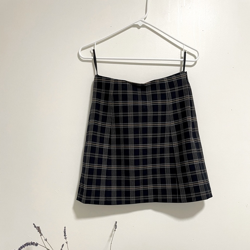 Short skirt